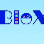 Modré logo s textem Blox na světle modrém pozadí, s písmeny obsahujícími jednoduché geometrické tvary a čtverce