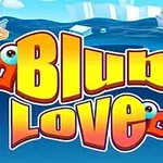 Barevný nápis Blub Love s modrými a oranžovými srdíčky, na pozadí moře s loděmi