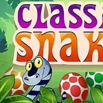 Barevný nápis classic snake se smějícím se hadem a barevnými vajíčky na pozadí džungle