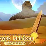 Poušť s pyramidami, sfingou a obeliskem, s nápisem Egypt Mahjong Triple Dimensions v popředí