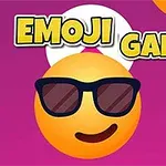 Usmívající se emoji se slunečními brýlemi na růžovém pozadí s textem EMOJI GAME a ikonou fotbalového míče