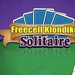 Logo karetní hry s modrými kartami a textem Freecell Klondike Solitaire na fialovém pozadí