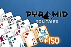Balíček rozložených hracích karet zobrazující různé hodnoty a symboly na modrém pozadí s nápisem Pyramid Solitaire a číslem +150