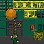 Postava v zelené uniformě stojí před oranžovým míčem v průmyslovém prostředí s cedulí RADIOACTIVE BALL a žlutými sudy kolem
